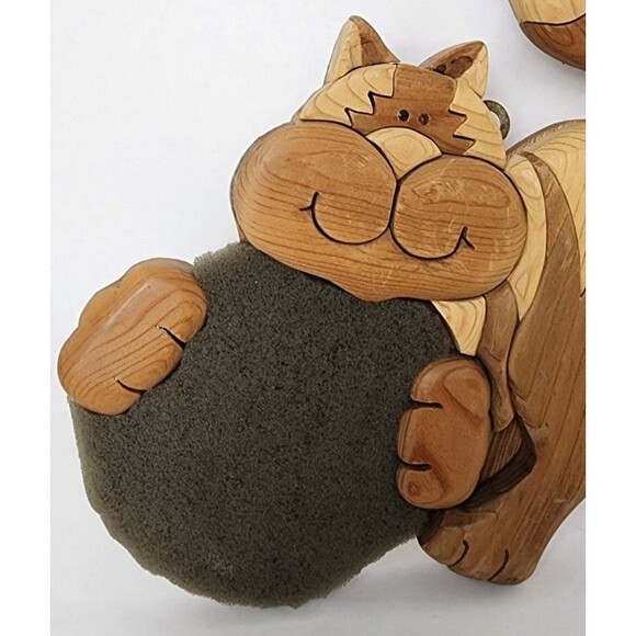 Wooden Cat Push Pin Wall Decor 2005 Vintage Signed JL - Picture 7 of 12